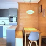Apartment 8 Personnes Dans Prive, Piscine, In Val Thorens