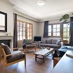 8 Personnes Dans Prive, Piscine, In Apartment Val Thorens