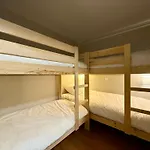 8 Personnes Dans Prive, Piscine, In Apartment *