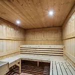 Apartment 8 Personnes Dans Prive, Piscine, In Val Thorens