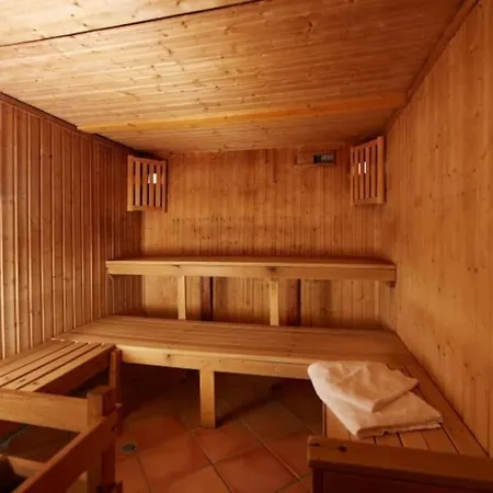 8 Personnes Dans Prive, Piscine, In * Val Thorens