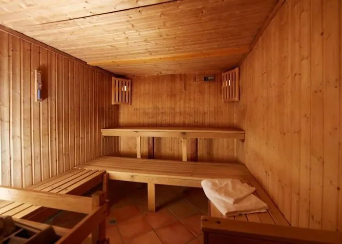 8 Personnes Dans Prive, Piscine, In * Val Thorens