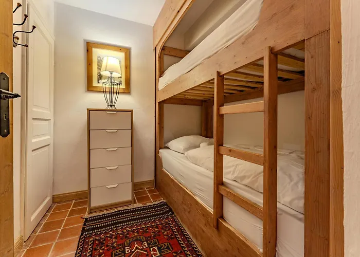 8 Personnes Dans Prive, Piscine, In Apartman Val Thorens